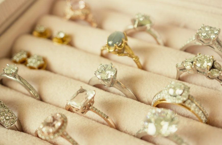 3 ciekawostki o pierścionkach zaręczynowych