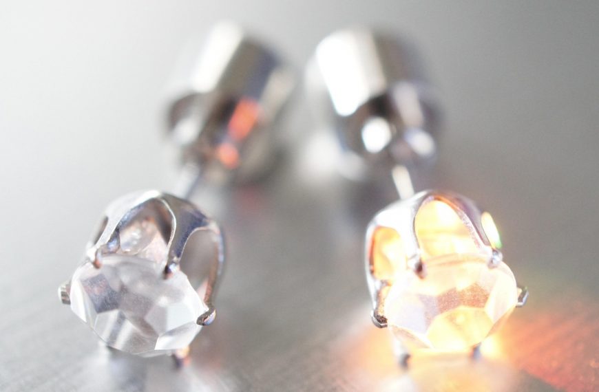 Najlepsze kolczyki do przekłuwania uszu – dlaczego warto wybrać BLOMDAHL