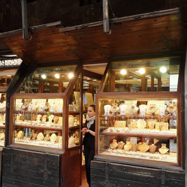 Mennica Świdnicka – sklep z biżuterią, w którym złoto nabiera wyjątkowego znaczenia